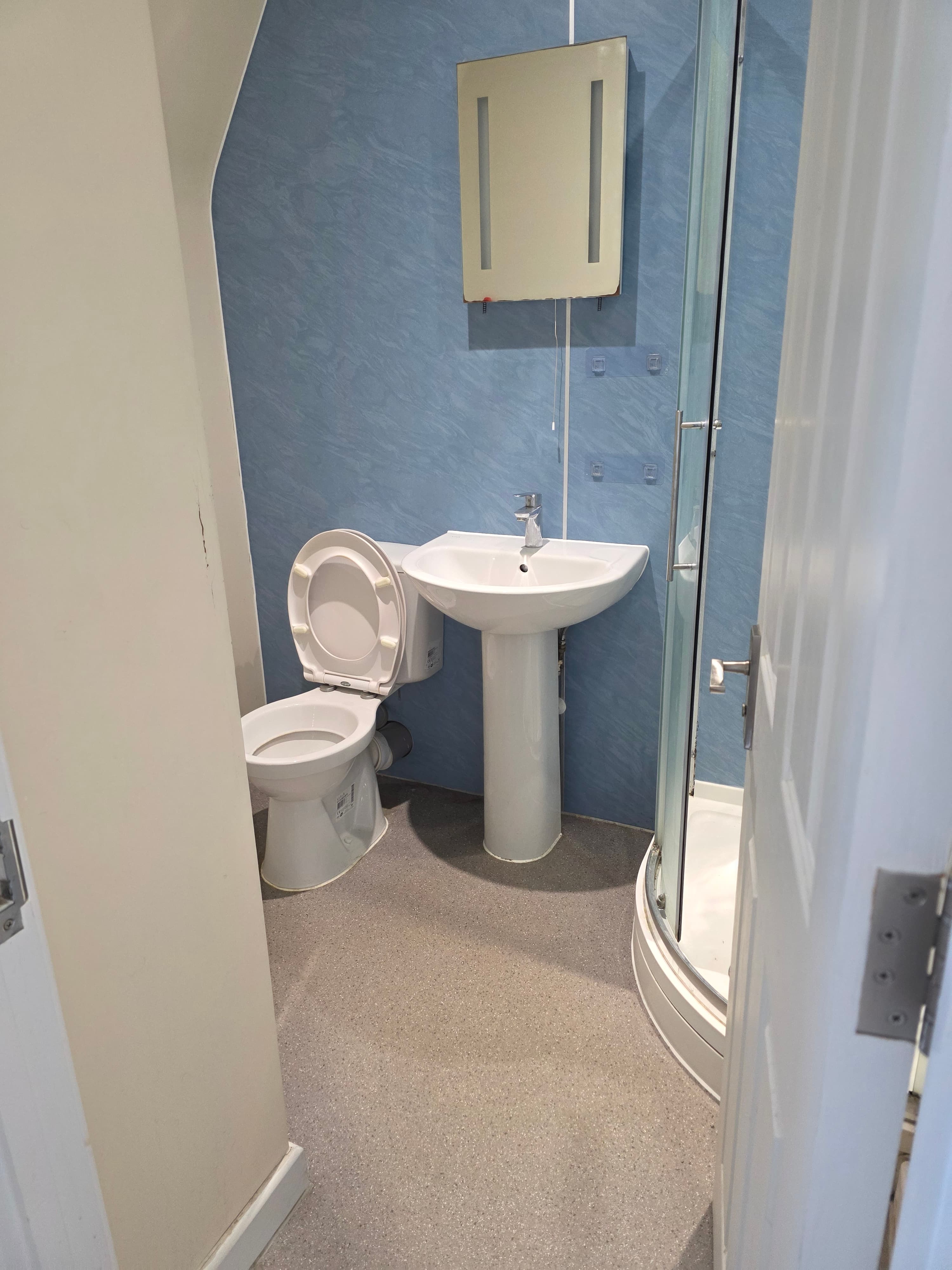 Bathroom cleaned by Pro Clean Bristol